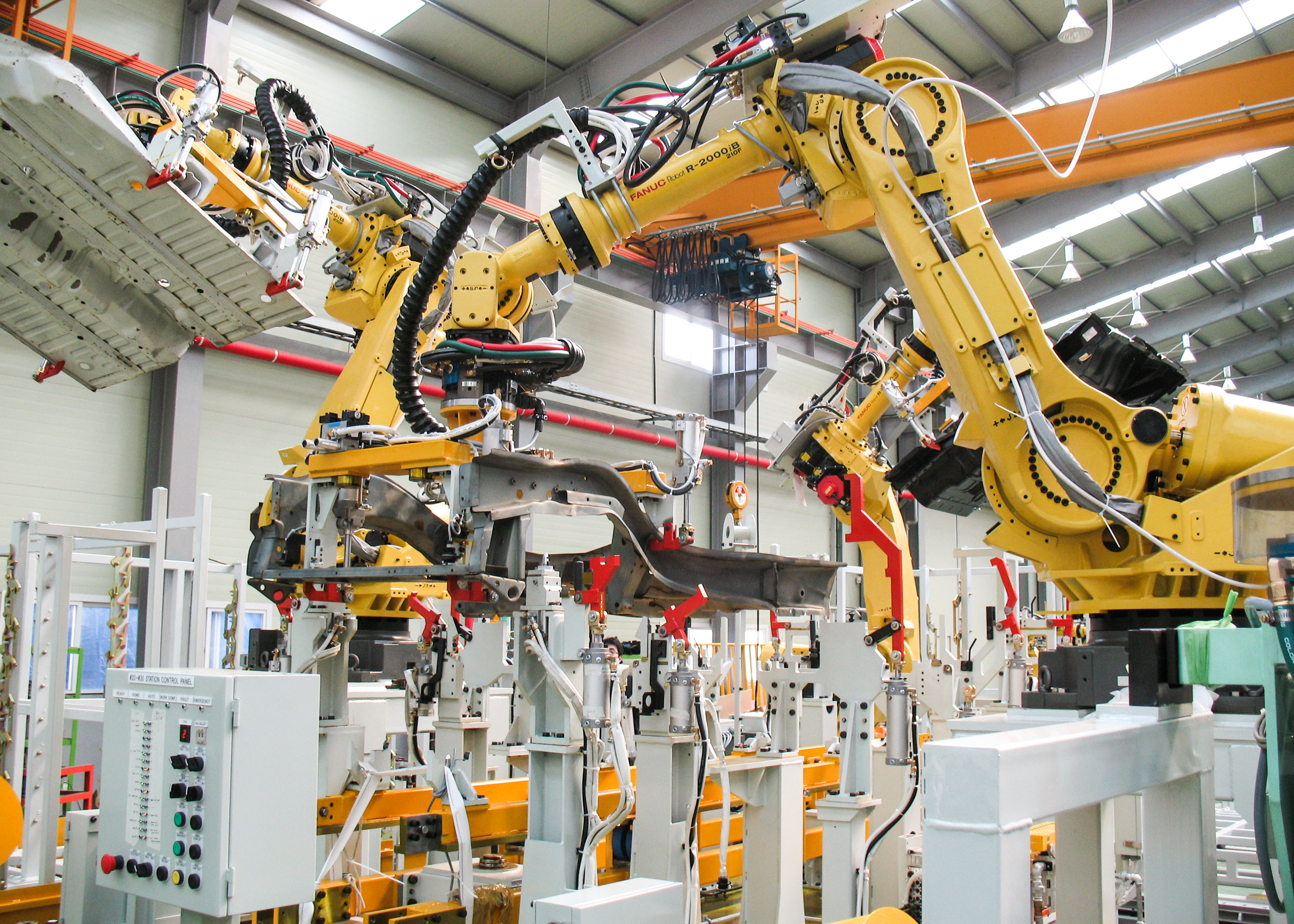 FANUC_R2000iB at work
